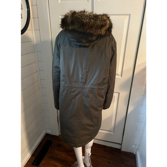 The North Face Downtown Down Parka 550 Fill Power Women's - Picture 11 of 11